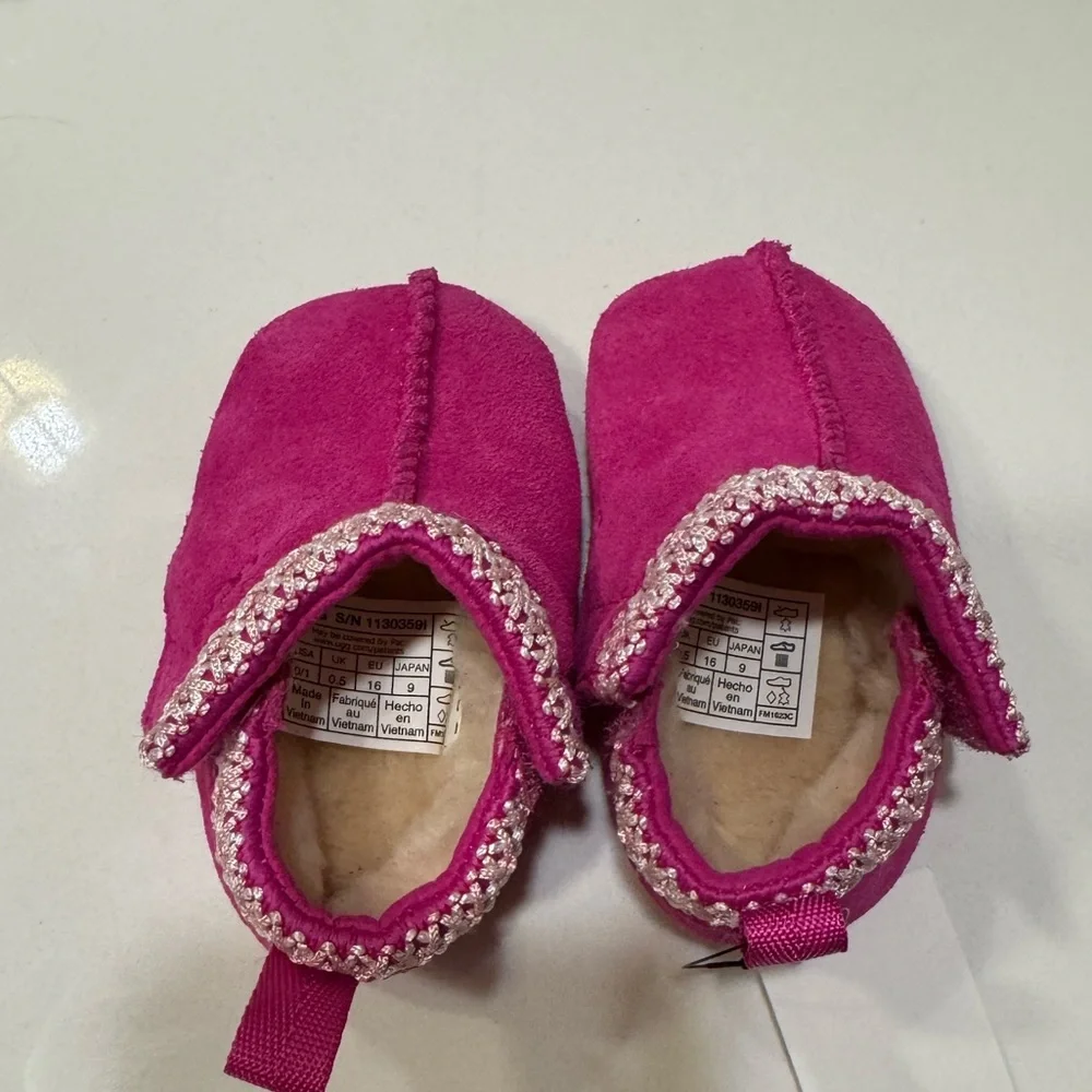 Ugg Hot Pink Tasman Baby Booties.